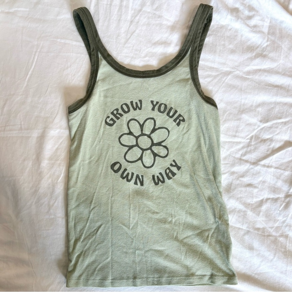 American Eagle Y2K Green Tank Top with Retro Floral Print